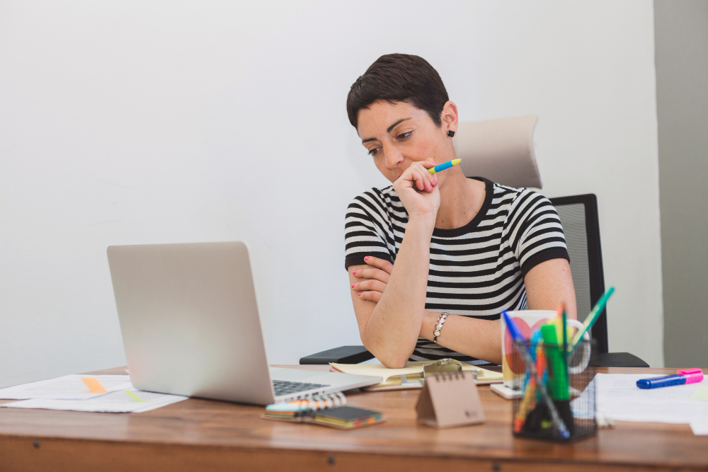 Freelancer i pieniądze – jak ustalić stawkę, żeby to się naprawdę opłacało